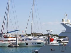 -巧克力渔家.小船海鲜胶东菜(万平口店)