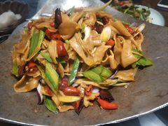 -东口码头·烧鸽子·鱼头泡饼·地方菜(金鹰悦城店)