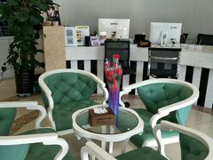 -美酷口腔牙齿矫正(江桥万达店)