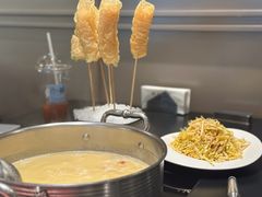 -鲜入唯煮·港式海鲜牛肉火锅(金宝街店)