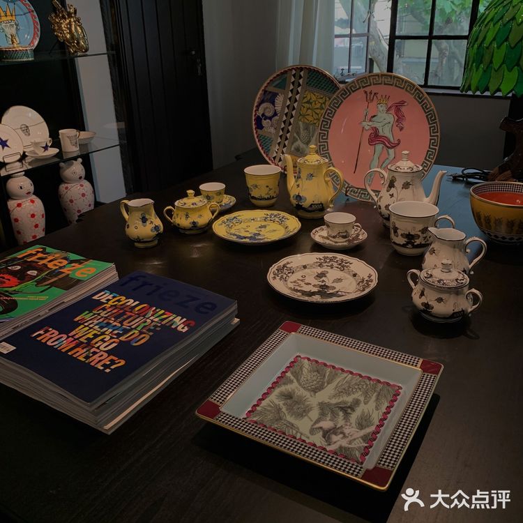 复兴西路潮玩咖啡店Cloister  The shouter