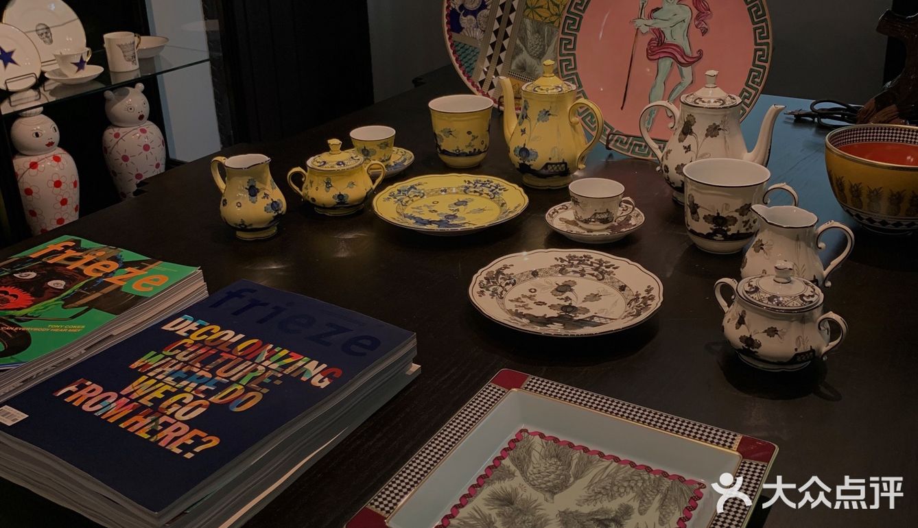 复兴西路潮玩咖啡店Cloister  The shouter