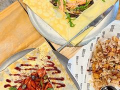 草莓配蓝莓酱可丽甜饼-GOTLOT COFFEE&KITCHEN角落厨房NOOK店