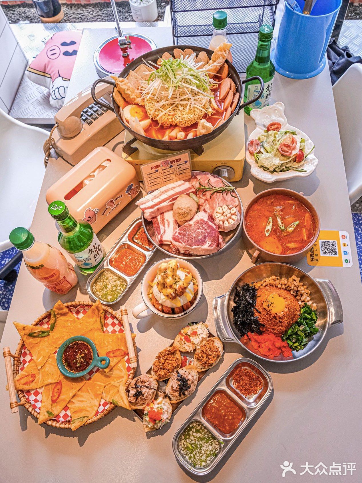 成都探店｜办公室里烤猪肉？带薪烤肉吗？！