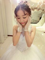 -艾米丽婚纱礼服