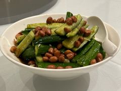 凉伴花生米拍黄瓜-凯悦酒家