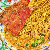 在上海，可不要错过这份蟹粉黄金捞面哟‼️