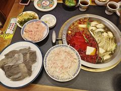 -沸炉重庆老火锅(军事博物馆店)