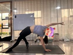 -亚太瑜伽普拉提学院
