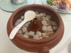 原汁男搂妹汽锅鸡-蝴蝶泉宾馆-中餐厅