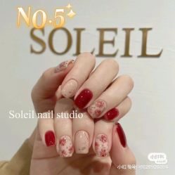 -安吉拉·纤纤玉指美甲美睫创意中心