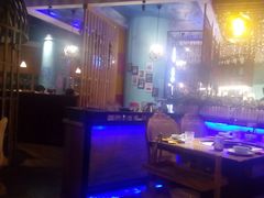 -三人行骨头王火锅(长寿店)