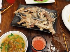 -乡土黄·鲜牛肉火锅·小龙虾(兴业街店)