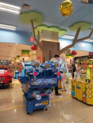 -莫莉幻想儿童乐园(三河燕郊永旺店)