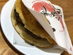 烤羊肉夹饼-嘻小北·兰州清汤牛肉面(太平洋森活天地店)