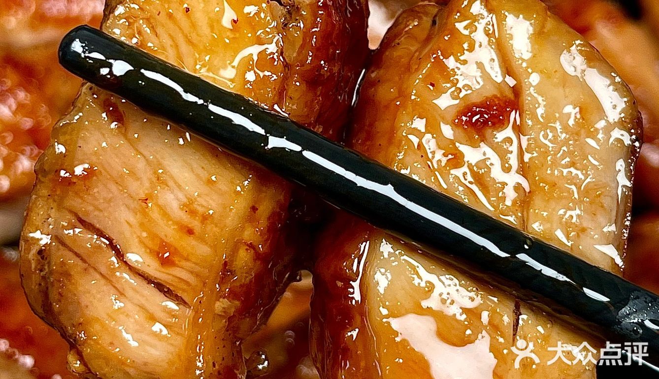 答应我!一定要试试这个做法!!
蜜汁鸡腿!好