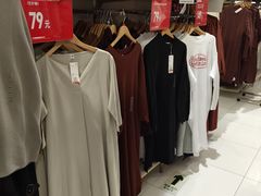 -优衣库(广州天河领展广场店)