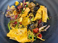 -吕阿婆骨汤麻辣烫(云岗店)