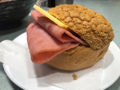 鲜油腿菠萝包-华嫂冰室(尖沙咀店)