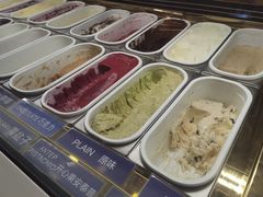 -MADO冰淇淋咖啡馆(淘金店)