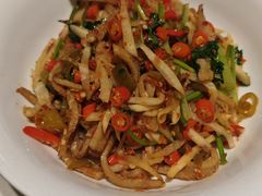 酸萝卜炒牛肚丝-绿草地·湘菜(7mall店)