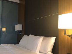 -上海滴水湖皇冠假日酒店