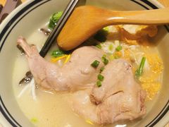 -刀小蛮半只鸡过桥米线(家乐福四元桥店)