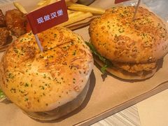-必胜客(绿地新都会店)