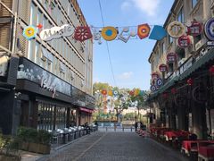 周边街景-星巴克(宁波老外滩店)