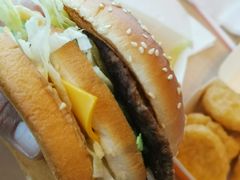 -麦当劳(展览路店)