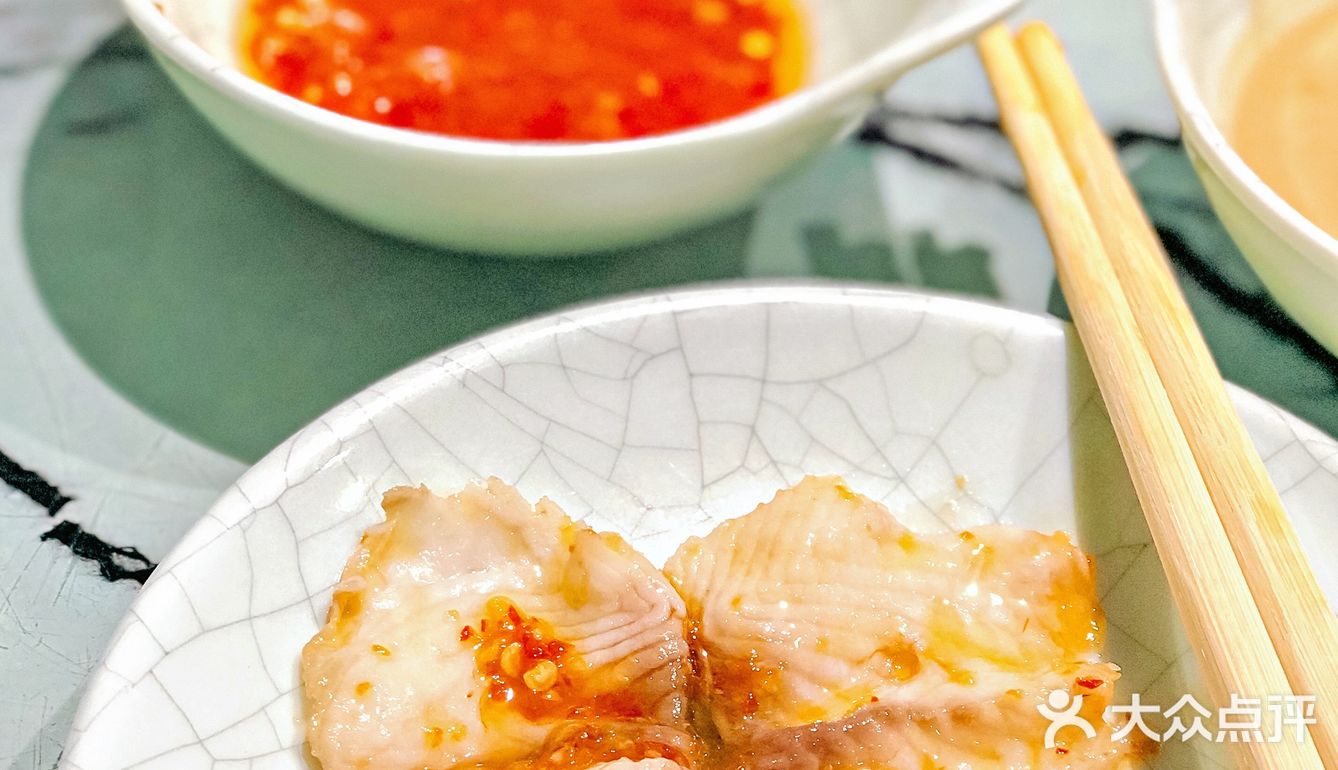 鲜掉眉毛❗️姐妹带我吃的这家薄如纸的斑鱼火锅真🉑