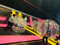 -嘿哟动霸CHUA·新潮玩运动娱乐中心·蹦床滑冰团建乐园