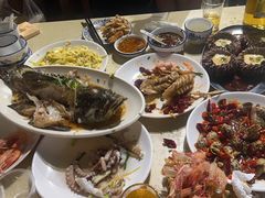 -三亚火车头万人海鲜广场