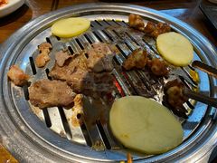 牛舌-·缸桶屋·韩式牛肋条自助烤肉(西湖D11店)
