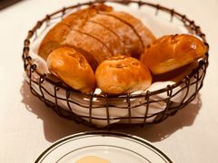 餐前包-Wolfgang’s Steakhouse 沃夫冈牛排馆(上海白玉兰广场店)