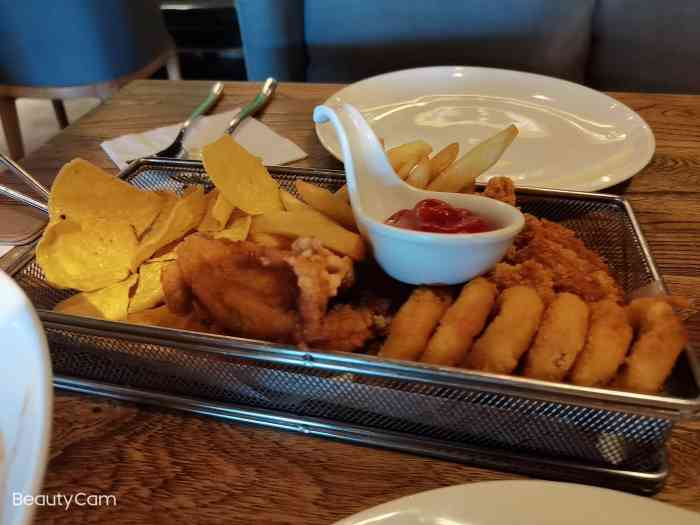 威雀西班牙餐厅viechat(学则路店)-"第一次吃还是在南师大附近那家