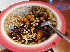 -爆炸头阿姨小四川正宗川味小吃(无任何分店)