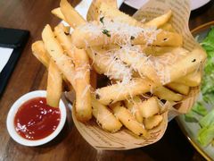 黑松露芝士薯条-G+KITCHEN(龙湖狮山天街店)