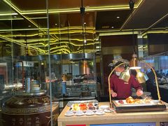自助取餐区-大中华希尔顿酒店-念自助餐·嗨啤·小龙虾