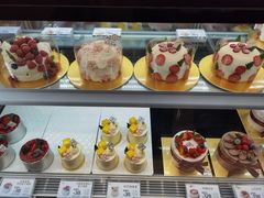-花花卷卷·鲜食蛋糕(静安久光百货店)