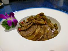 -乡村馕坑肉·烧烤·新疆菜·本地人更爱吃(阿勒泰首店)