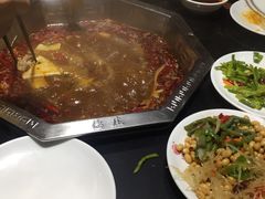-重庆德庄火锅(体育中心店)