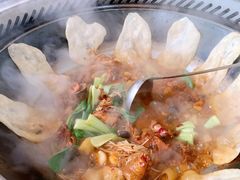 锅贴-三里屯土灶炖公鸡地锅鸡(江东店)