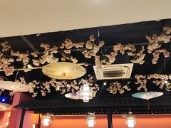 -老街烧烤大排档·地道湖北菜·龙虾馆(汉口火车站店)