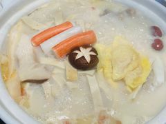 -三人行骨头王火锅(长寿店)