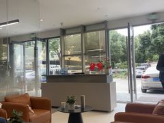 -上海冠松上汽大众4S店