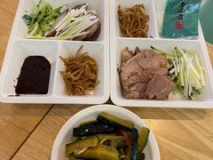 -李连贵熏肉大饼(金隅嘉品Mall店)