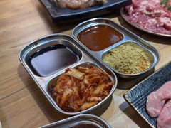 -汉城烤肉·黑金冠(华山路店)
