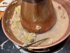 -果松木炭酸菜铜火锅·外婆参鸡汤