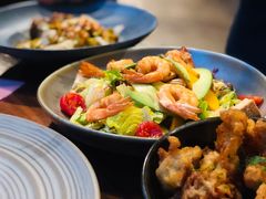 柠檬汁拌扒鲜虾牛油果沙拉-G+KITCHEN(龙湖狮山天街店)